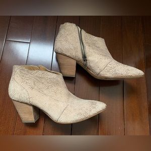 Sigerson Morrison tan cream suede cowboy booties block heel size 6 1/2